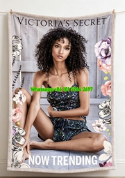Victoria's Secret Floral Print Fleece Throw Blanket V096